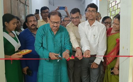 অনুপ্রবেশ রোখার কাজ কেন্দ্রের: বিমান