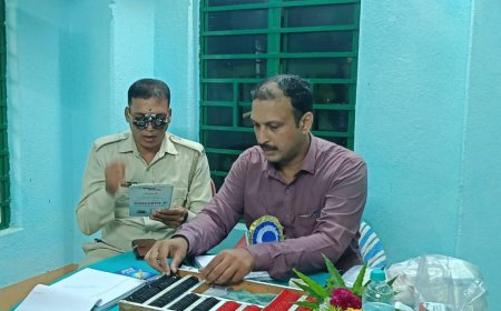 গভীর সমুদ্রে অসুস্থ হয়ে পড়া মৎস্যজীবীকে উদ্ধার পুলিশের