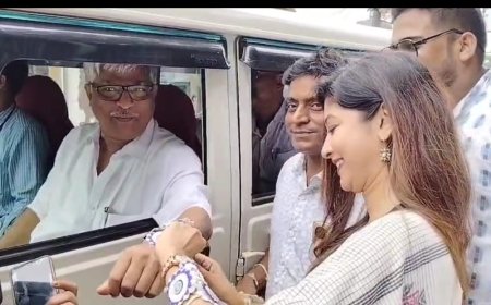 সুজনকে রাখি পরালেন লাভলী