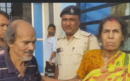 অবশেষে বৃদ্ধা দম্পতির ঠাঁই মিলল  বারুইপুর পুরসভার আশ্রয়হীনদের হোমে