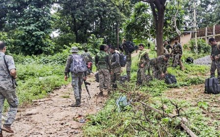 ঝাড়খণ্ডে নিকেশ মাওবাদী নেতা