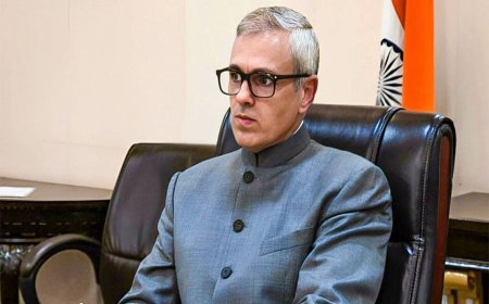 রাজ্যের মর্যাদা ফেরাতে স্বাক্ষর অভিযান ঘোষণা ওমর আবদুল্লার