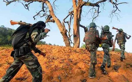 মাওবাদীদের পুঁতে রাখা বিস্ফোরকে পা দিতেই বিস্ফোরণ, নিহত এক জওয়ান, জখম তিন