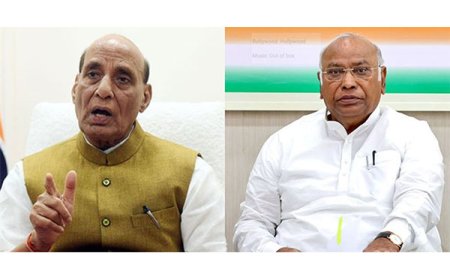 রাধাকৃষ্ণণকে সমর্থনের দাবি, উপরাষ্ট্রপতি বাছতে খাড়গেকে ফোন রাজনাথের