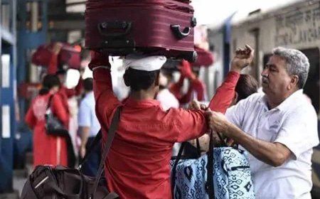 নির্দিষ্ট ওজনের বেশি মালপত্র সঙ্গে নিয়ে ট্রেনে উঠলেই জরিমানা, দুই স্টেশনে চালু নিয়ম