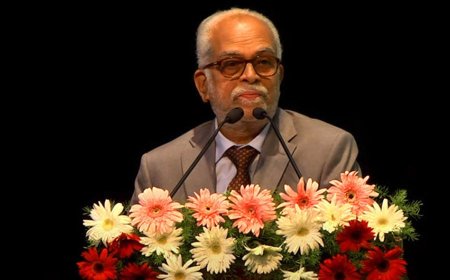 উপরাষ্ট্রপতি পদে রাধাকৃষ্ণণের বিরুদ্ধে ইন্ডিয়া-র রেড্ডি