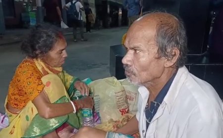 ছেলের আশায় বসে থেকে স্বামী চলে  গেলেন না ফেরার দেশে, বিপাকে মা