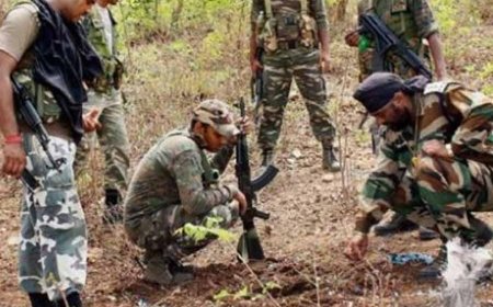 স্বাধীনতা দিবসে জাতীয় পতাকা উত্তোলন, ছত্তীসগঢ়ে এক গ্রামবাসীকে খুন মাওবাদীদের