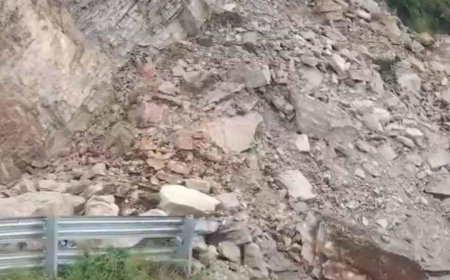 বৈষ্ণোদেবী মন্দিরের পথে ধস, মৃত অন্তত ৫, আপাতত যাত্রা স্থগিত