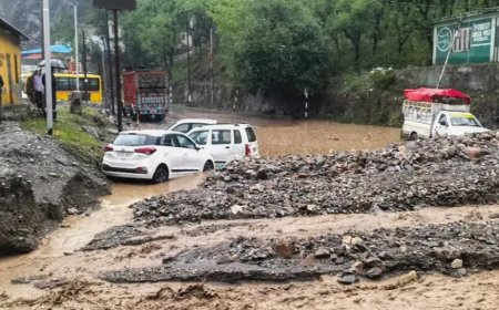 ফের হড়পা বানে বিপর্যস্ত জম্মু ও কাশ্মীর, মৃত অন্তত ১১