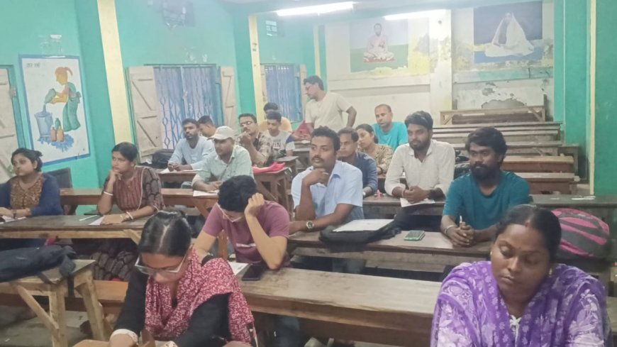 এসএসসি পরীক্ষার্থীদের মক টেস্ট কাকদ্বীপে