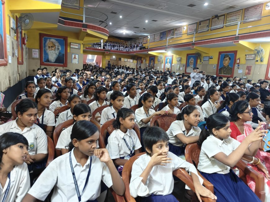 কবিগুরু স্মরণ মথুরাপুরের কৃষ্ণচন্দ্রপুর হাই স্কুলে