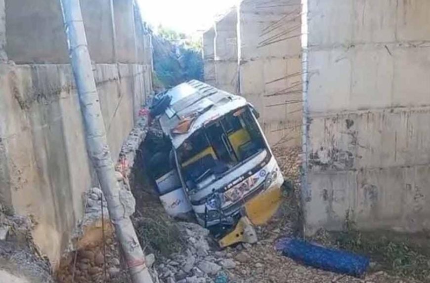 বৈষ্ণোদেবী যাওয়ার পথে খাদে বাস পড়ে নিহত ১, আহত ৩৯ পুণ্যার্থী