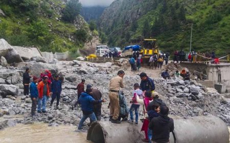উত্তরাখণ্ডে আরও ভারী বৃষ্টির সতর্কতা,বন্ধ স্কুল,স্থগিত চারধাম যাত্রা