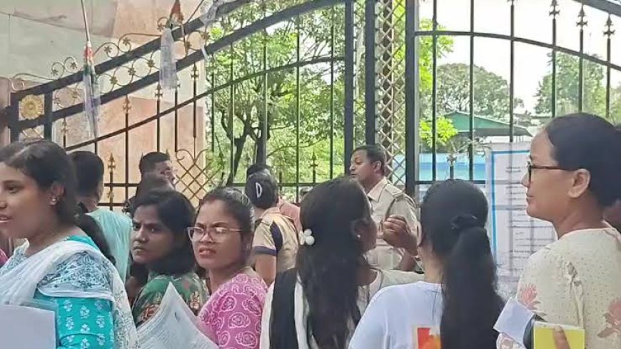 শিলিগুড়ি ২০ নম্বর ওয়ার্ডে শিশুদের পচা খাবার খাওয়ানোর অভিযোগে বিক্ষোভ, কেন্দ্রীয় কর্মীকে ঘিরে ক্ষোভ এলাকাবাসীর