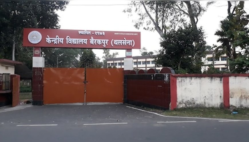 বারাকপুর কেন্দ্রীয় বিদ্যালয় চলছিল এনডিএ ন্যাশনাল ডিফেন্স একাডেমিতে জন্য পরীক্ষা, কিন্তু পরীক্ষা শুরু হতে দেখা যায় ২৩ জন ভুয়া পরীক্ষার্থী এখানে পরীক্ষা দিচ্ছে কারোর হয়ে