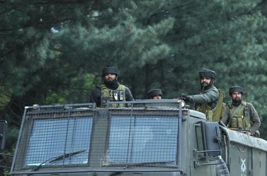 উপত্যকায় গুলির লড়াইয়ে শহিদ জওয়ান, ফাঁদে ৪ জঙ্গি