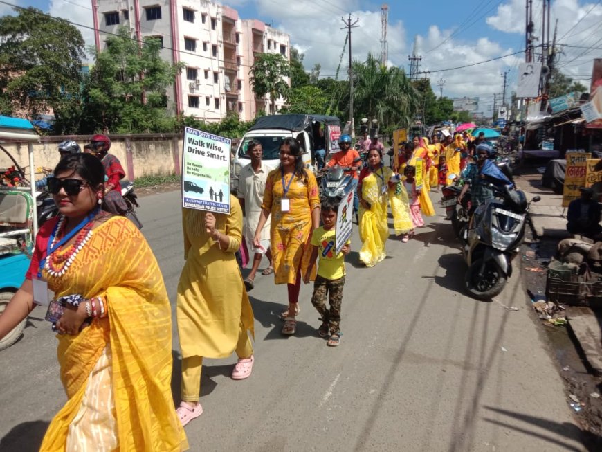 সাধারণ মানুষকে সচেতন করতে কাকদ্বীপের রাস্তায় নামলেন মহিলাবৃন্দরা
