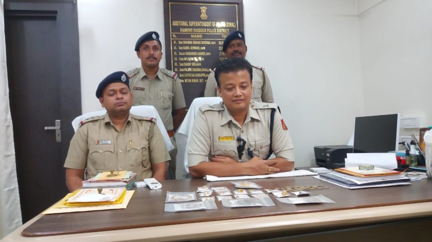 চুরি যাওয়া প্রচুর সোনার গহনা সহ নগদ টাকা উদ্ধার করলো পুলিশ