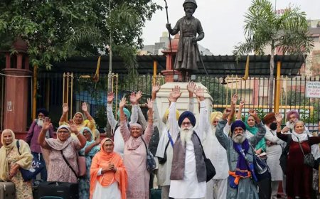 নানক জয়ন্তীতে ১৪ পুণ্যার্থীকে সীমান্ত থেকে ফেরাল পাকিস্তান