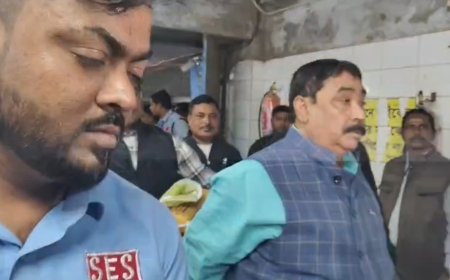 রামপুরহাট মেডিকেল কলেজে সোনালী বিবির পাশে দাঁড়ালেন SRDA চেয়ারম্যান অনুব্রত মণ্ডল