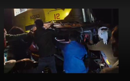 চালকের তৎপরতায় বড়সড় দুর্ঘটনা থেকে রক্ষা পেল নামখানাগামী ট্রেন