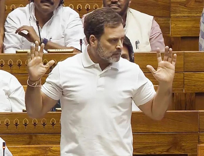 ভোটচুরির চেয়ে বড় দেশদ্রোহিতা হয় না’, মোদি-কমিশনকে বিঁধলেন রাহুল