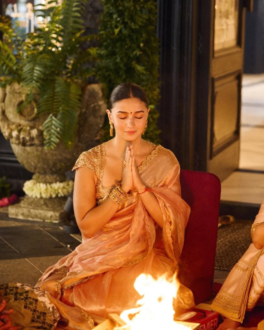 খান–বচ্চনকে ছাপিয়ে ২৫০ কোটির বাংলোয় গৃহপ্রবেশ, পরিবারের সুখের ঝলক শেয়ার করলেন রণবীর–আলিয়া