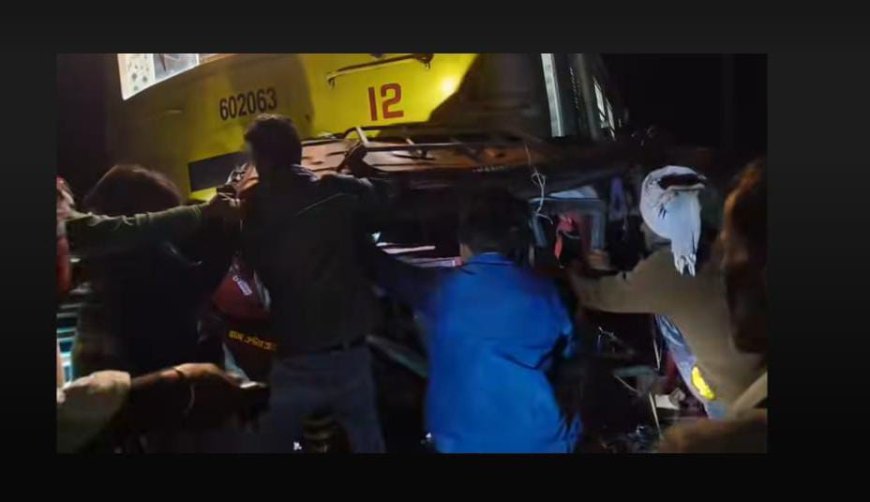 চালকের তৎপরতায় বড়সড় দুর্ঘটনা থেকে রক্ষা পেল নামখানাগামী ট্রেন