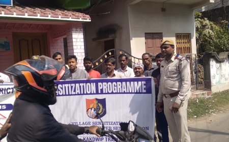 *দুর্ঘটনা কমাতে সচেতনতায় জোর সুন্দরবন পুলিশ জেলার কাকদ্বীপ ট্রাফিক বিভাগের*