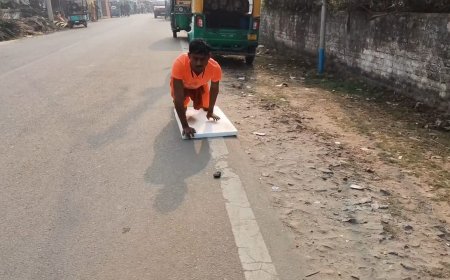 ভক্তি আর বিশ্বাসের লড়াই, বাবার মাথায় জল ঢালতে বকখালি থেকে দন্ডি কেটে চন্দনশ্বরে চলল হরিপুরের বাসুদেব*