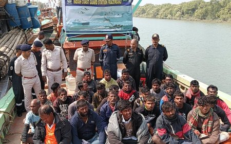 “ বাংলাদেশি ট্রলারে কাকদ্বীপের মৎস্যজীবী! সীমান্ত সুরক্ষা ও অনুপ্রবেশ নিয়ে ঘনাচ্ছে রহস্য”*