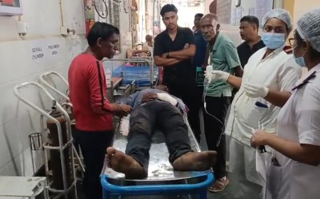 হাসপাতালের ছাদ থেকে ‘জয়শ্রীরাম’ বলে ঝাঁপ রোগীর, আশঙ্কাজনক অবস্থায় ফের ভর্তি—নিরাপত্তা নিয়ে তীব্র প্রশ্ন