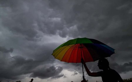 কবে ভিজবে কলকাতা? চার জেলায় হলুদ সতর্কতা, দক্ষিণ-উত্তর জুড়েই বৃষ্টির ইঙ্গিত