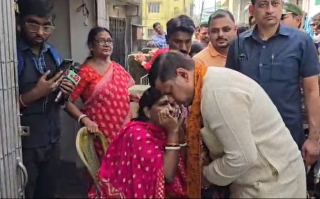 পানিহাটিতে ‘গৃহ সম্পর্ক অভিযান’-এ কেন্দ্রীয় মন্ত্রী সুকান্ত মজুমদার, বাড়ি বাড়ি গিয়ে জনসংযোগ