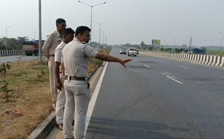 ১৯ নম্বর জাতীয় সড়কে ভয়াবহ দুর্ঘটনা, প্রাইভেট কারের ধাক্কায় গুরুতর জখম দুই শ্রমিক