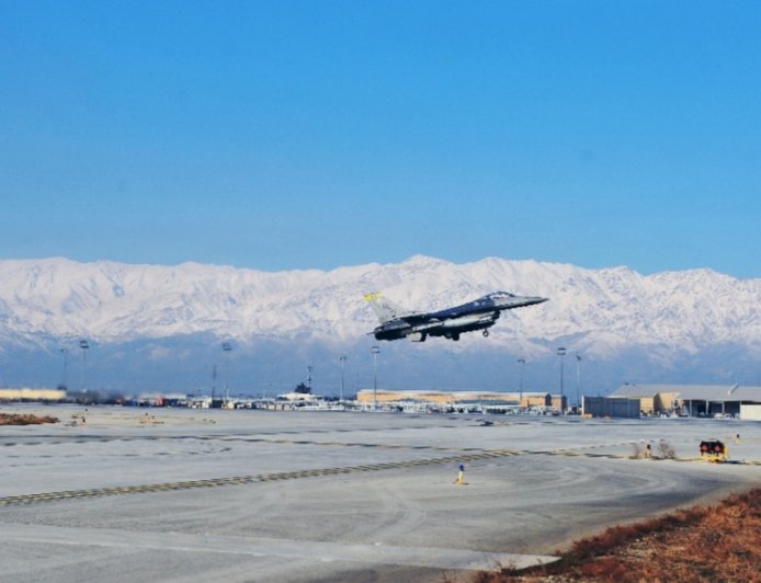 ৪০০-র বেশি ‘অনিয়ন্ত্রিত’ বিমানঘাঁটি পর্যবেক্ষণের নির্দেশ কেন্দ্রের