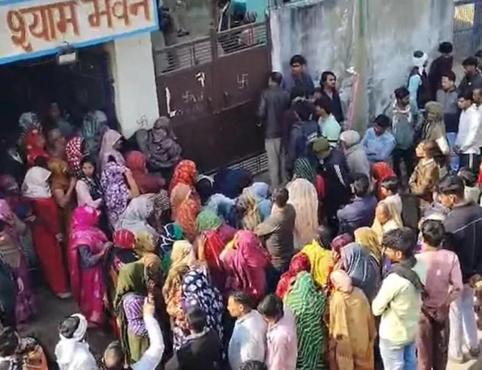 মথুরায় একই পরিবারের ৫ সদস্যের রহস্যমৃত্যু