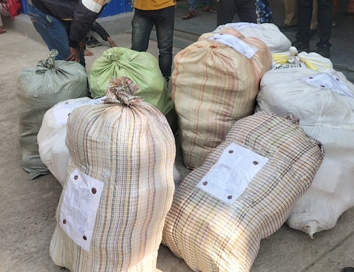 বিস্কুটের প্যাকেটের আড়ালে ৩১৫ কেজি গাঁজা উদ্ধার, ধৃত ২