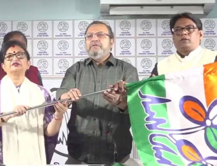 তৃণমূলে যোগ দিয়েই অস্বস্তিতে দল, লক্ষ্মীর ভাণ্ডারের বকেয়া নিয়ে সরব প্রাক্তন বিজেপি নেতা