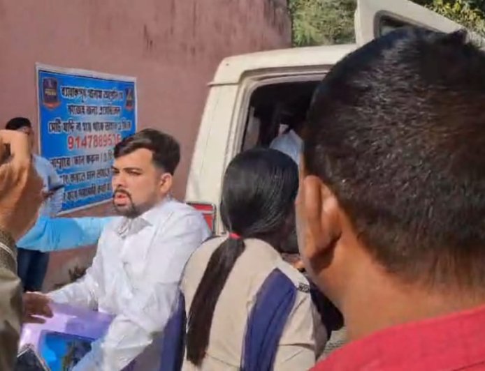 ব্যাংকের লোন পাইয়ে দেওয়ার নাম করে উকিল সেজে ব্যারাকপুর আদালতে প্রতারণা, গ্রেফতার চার ভুয়ো উকিল