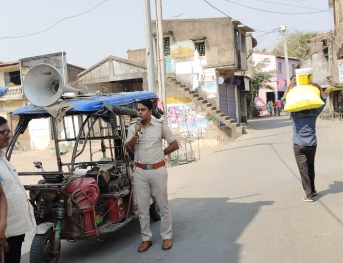 সুন্দরবন এলাকায় বারবার অগ্নিকাণ্ড; সাধারণ মানুষকে সতর্ক করতে পথে নামলেন গোবর্ধনপুর কোস্টাল থানার ওসি*
