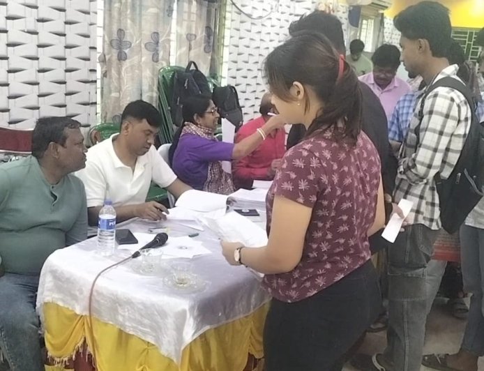 যুব সাথী প্রকল্পে উপচে পড়া ভিড়, বারুইপুরে শিবিরে উৎসাহ যুবক যুবতীদের