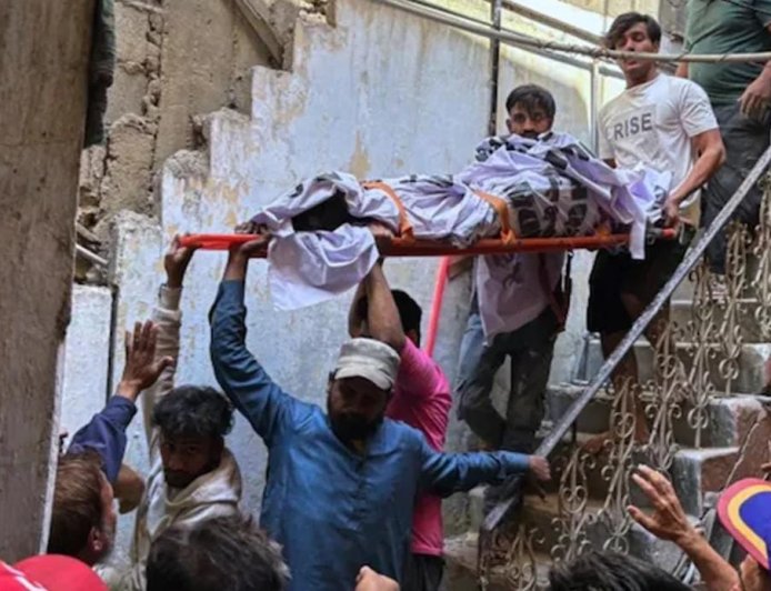 পাকিস্তানে ভয়াবহ বিস্ফোরণ, মৃত অন্তত ১৬