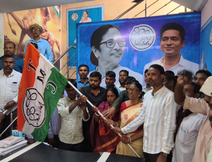 নন্দীগ্রামে বিজেপিতে ভাঙন, তৃণমূলে যোগ পঞ্চায়েত সদস্যের