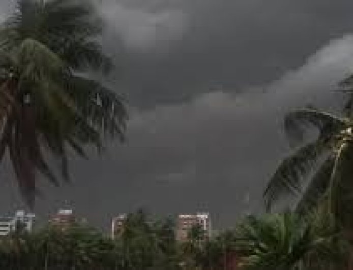 আগামী সপ্তাহে আবহাওয়ার বড় পালাবদল: বাড়বে তাপমাত্রা, তবু বৃষ্টিতে ভাসতে পারে একাধিক জেলা