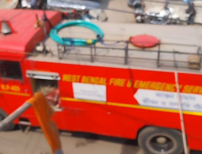 দুর্গাপুরে জাতীয় কংগ্রেসের দলীয় কার্যালয়ে অগ্নিকাণ্ড, পুড়ে ভস্মীভূত পতাকা-ফেস্টুন