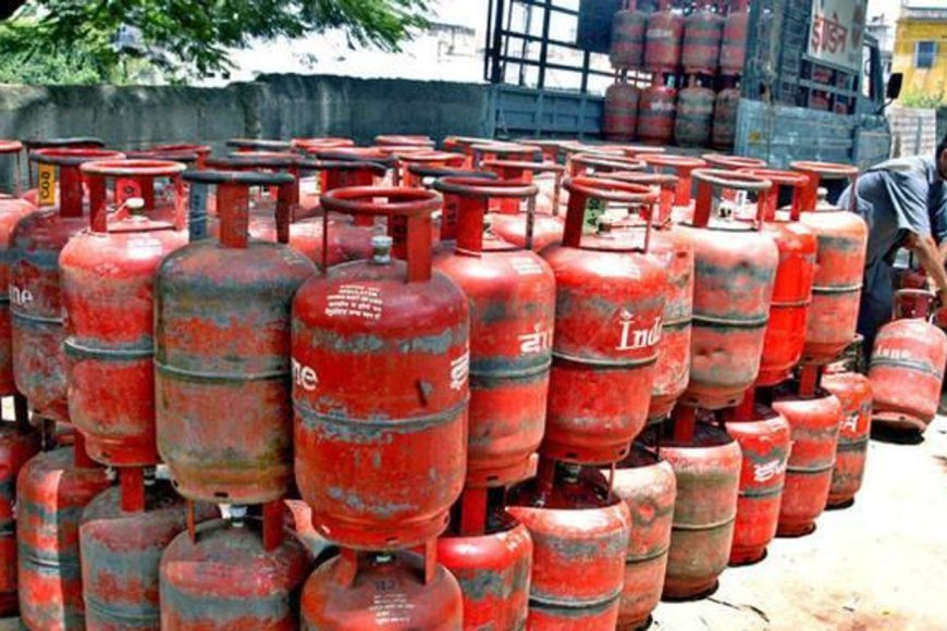 হোলিতে বড় ঘোষণা, বিনামূল্যে এলপিজি সিলিন্ডার ও অ্যাকাউন্টে ৮৫৩ টাকা