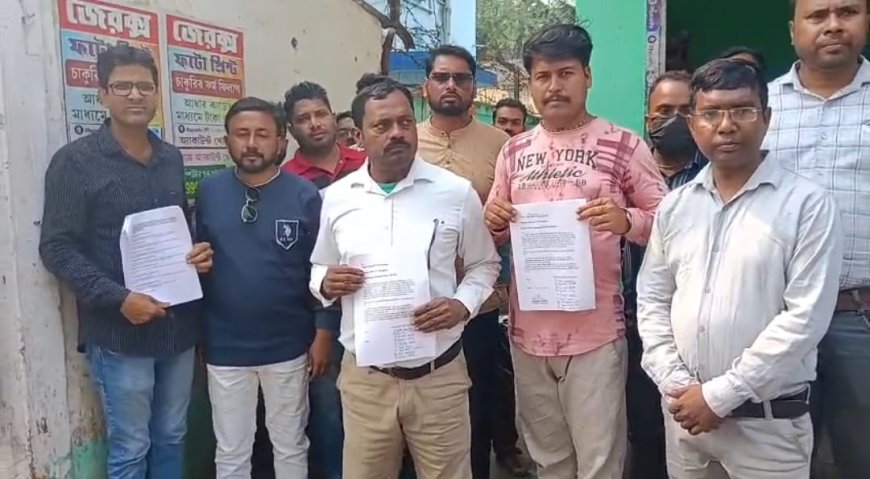 উত্তর ২৪ পরগনায় টাকার বিনিময়ে গৃহশিক্ষকতার অভিযোগে এডিআই অফিস ঘেরাও, নামের তালিকা জমা