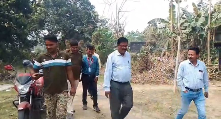 কল্যাণী বিশ্ববিদ্যালয়ের পরিত্যক্ত কোয়ার্টারের পাশে প্লাস্টিকের ব্যাগে ৬টি বোমা উদ্ধার, ঘটনাস্থল পরিদর্শনে কর্তৃপক্ষ